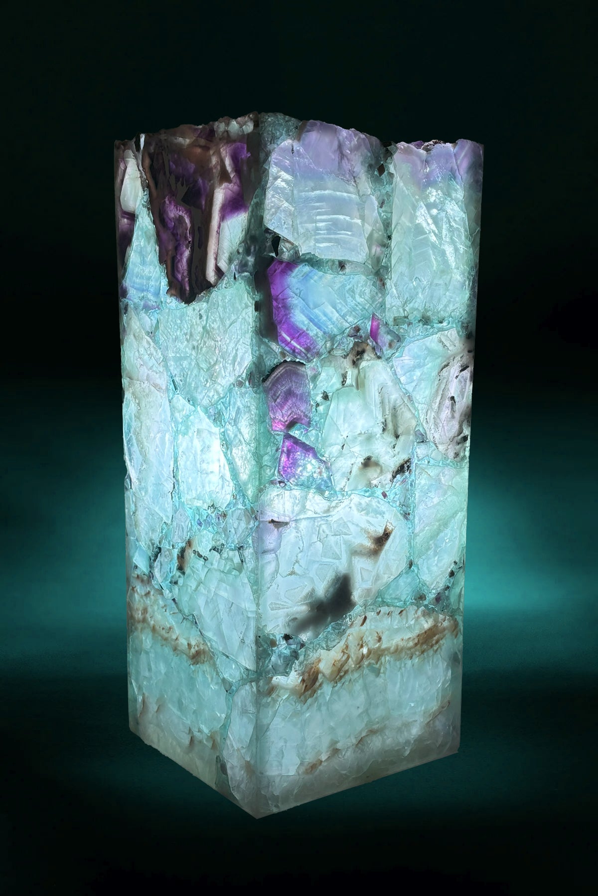 fluorite lamp turned on