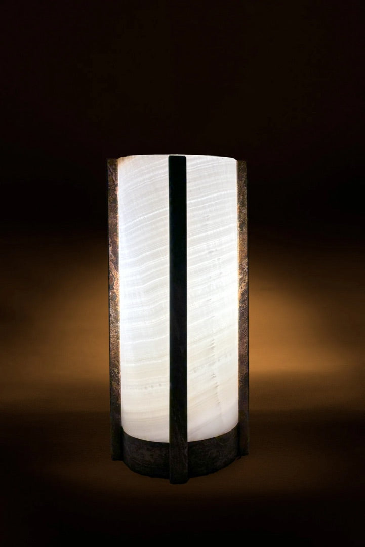 Glacier Onyx Table Lamp