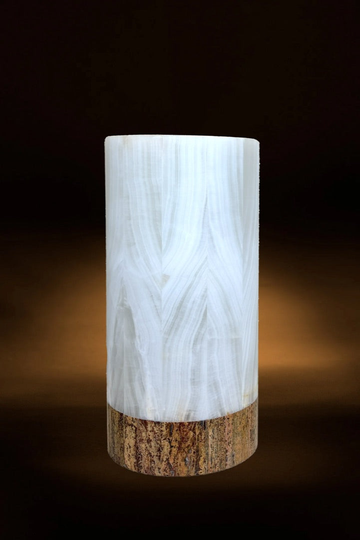 Glacier Onyx Table Lamp