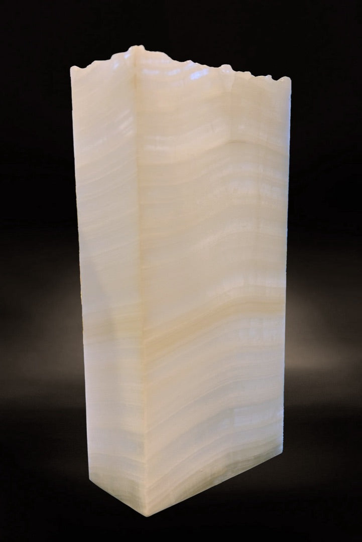 Glacier Onyx Rustic Table Lamp