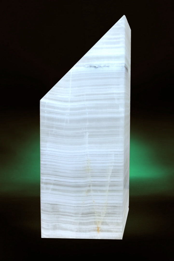 Glacier Onyx Table Lamp